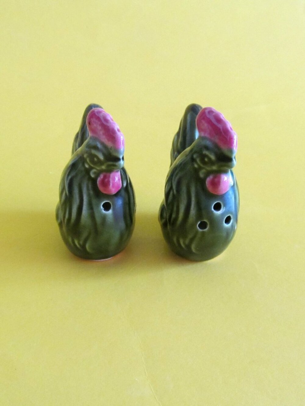 Vintage Chicken salt and pepper shakers